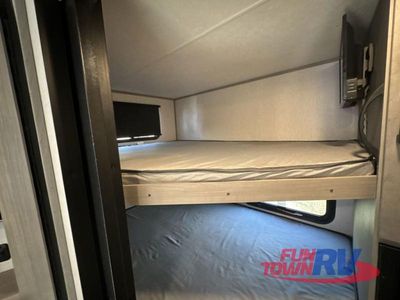2023 Dutchmen RV Kodiak Ultra-Lite - Photo 14