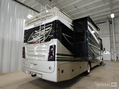 2026 Fleetwood Bounder - Photo 4