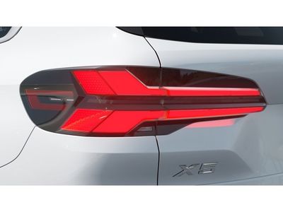 2026 BMW X5 xDrive40i — photo 8 view