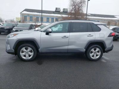 2021 Toyota RAV4 XLE - Photo 7