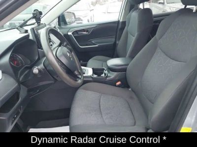2021 Toyota RAV4 XLE - Photo 15