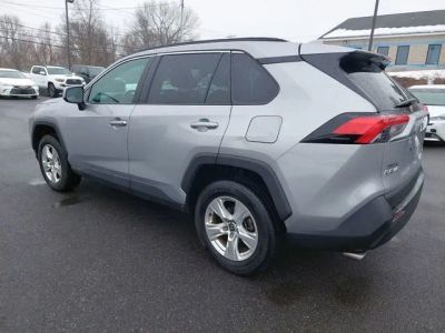 2021 Toyota RAV4 XLE - Photo 6
