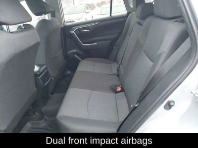 2021 Toyota RAV4 XLE - Photo 25