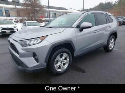 2021 Toyota RAV4 XLE - Photo 8