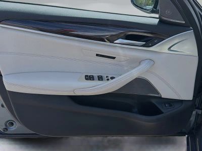 2021 BMW 5 Series — photo 22 view