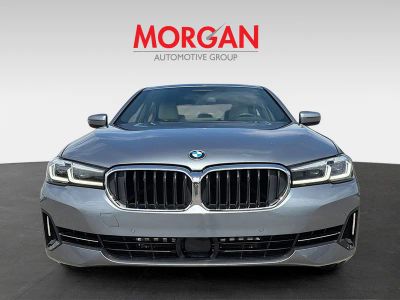 2021 BMW 5 Series — photo 8 view