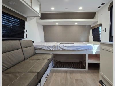 2027 Grand Design Transcend One - Photo 5