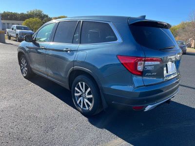2020 Honda Pilot — rear three-quarter view