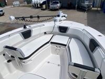 2025 Robalo 270 CC - Photo 8