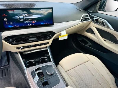 2026 BMW 4 Series — photo 18 view