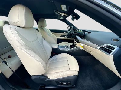 2026 BMW 4 Series — photo 23 view