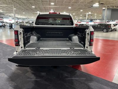 2023 Nissan Frontier — detail view