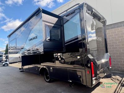 2025 Grand Design Lineage Series M - Photo 3