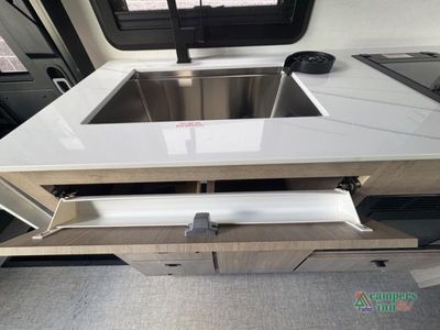 2025 Grand Design Lineage Series M - Photo 30