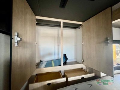 2025 Grand Design Lineage Series M - Photo 41