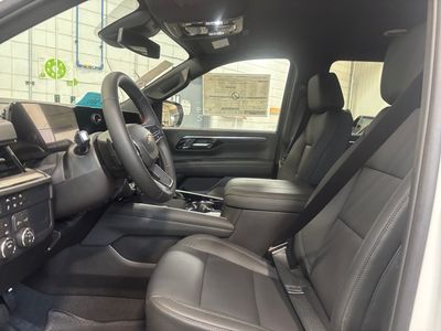 2026 Chevrolet Suburban - Photo 9