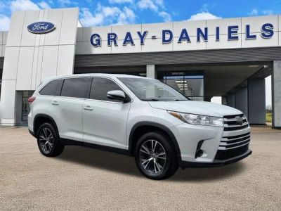 2019 Toyota Highlander - Photo 1