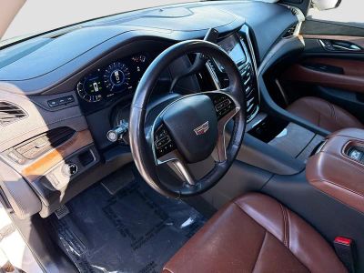 2020 Cadillac Escalade — photo 28 view