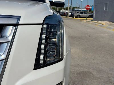 2020 Cadillac Escalade — photo 9 view