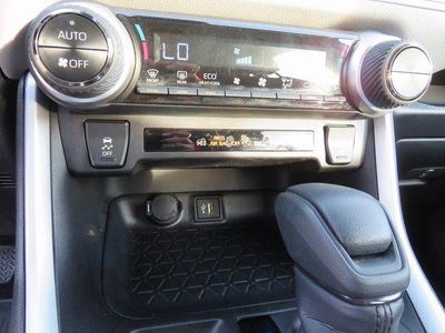 2025 Toyota RAV4 - Photo 63