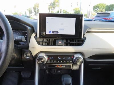 2025 Toyota RAV4 - Photo 24