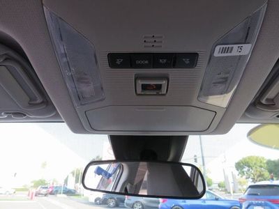 2025 Toyota RAV4 - Photo 30