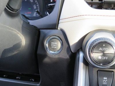 2025 Toyota RAV4 - Photo 27