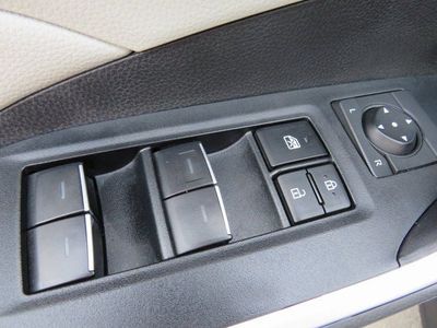 2025 Toyota RAV4 - Photo 34