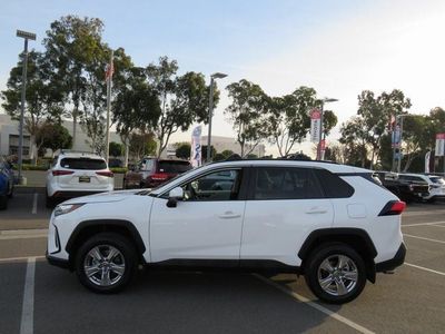 2025 Toyota RAV4 - Photo 7