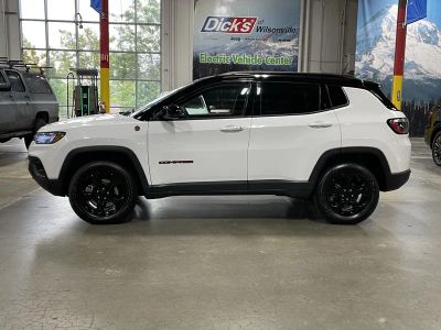 2023 Jeep Compass — side profile view