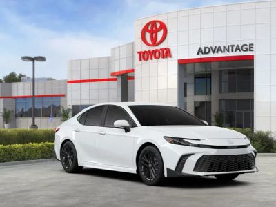 2026 Toyota Camry - Photo 18