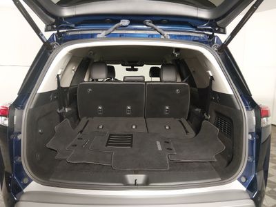2024 Nissan Pathfinder — photo 11 view