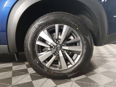 2024 Nissan Pathfinder — photo 10 view