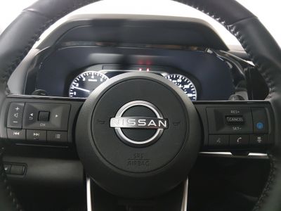 2024 Nissan Pathfinder — photo 12 view