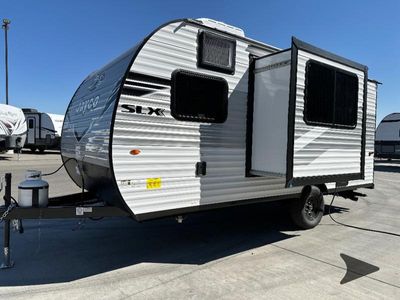 2025 Jayco Jay Flight SLX - Photo 2