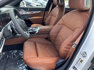2026 BMW 7 Series — photo 18 view