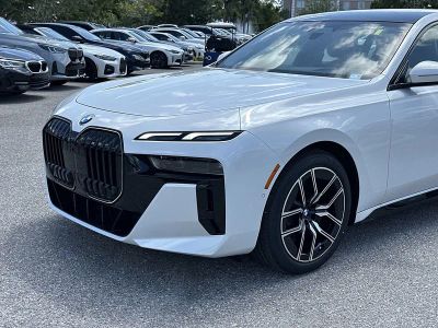 2026 BMW 7 Series — photo 7 view