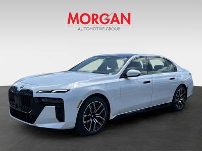 2026 BMW 7 Series — engine compartment view