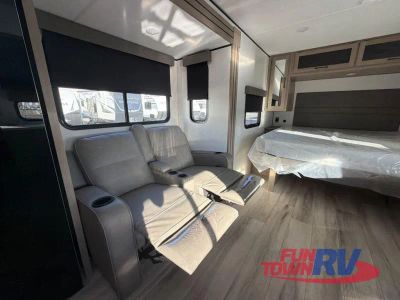 2025 Keystone RV Coleman Legacy - Photo 17