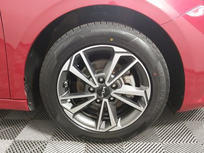 2023 Kia Forte - Photo 10