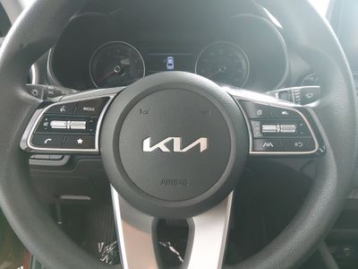 2023 Kia Forte - Photo 12