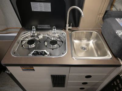 2027 Winnebago SOLIS POCKET — photo 10 view
