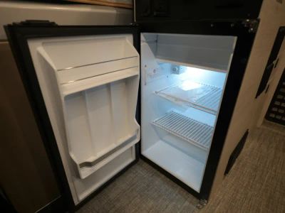 2027 Winnebago SOLIS POCKET — photo 9 view