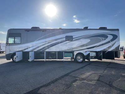 2017 Thor Motor Coach CHALLENGER — photo 27 view