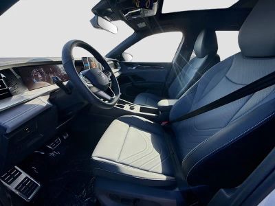 2026 Volkswagen Tiguan — photo 16 view