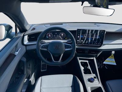 2026 Volkswagen Tiguan — photo 17 view