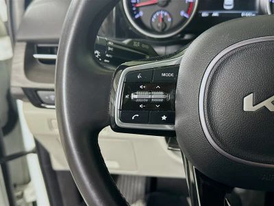 2024 Kia Carnival — photo 16 view