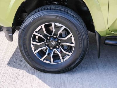 2023 Toyota Tacoma — photo 9 view