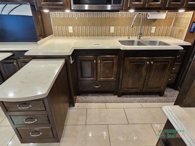 2016 Tiffin Motorhomes Phaeton - Photo 20