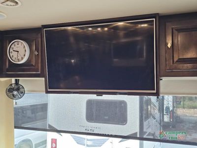 2016 Tiffin Motorhomes Phaeton - Photo 18